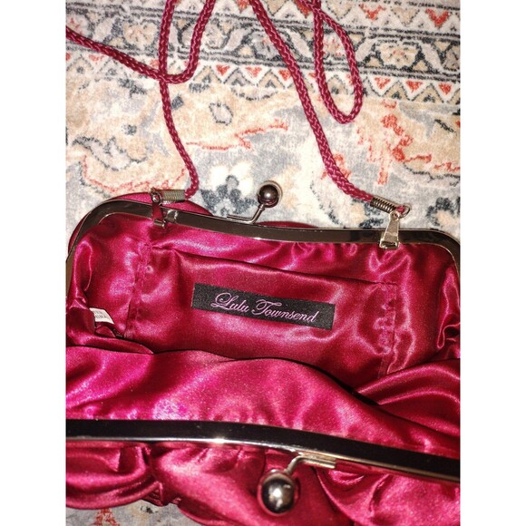 EUC! Lulu Townsend Red Satin Rosette Clutch Handbag w/Clasp Closure - Picture 4 of 6